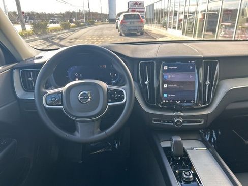 Certified 2025 Volvo XC60 B5 Plus image 18