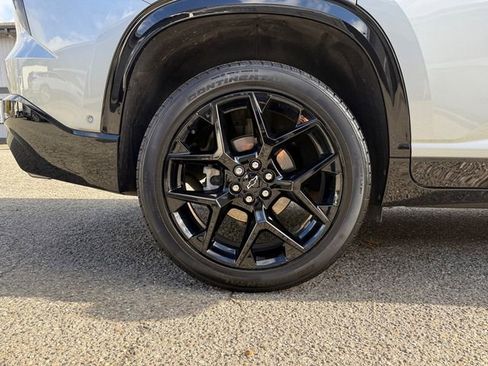 Used 2024 Chevrolet Traverse RS w/ LPO, Floor Liner Package image 17