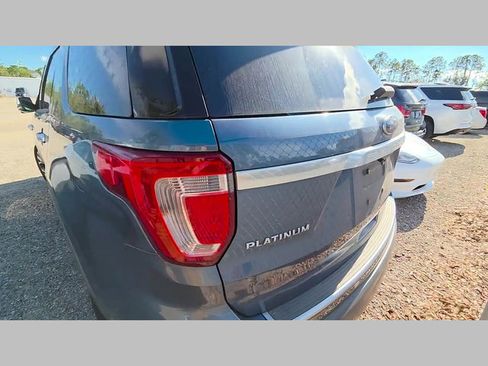 Used 2019 Ford Explorer Platinum image 24