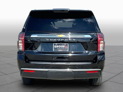 Used 2023 Chevrolet Suburban LS RWD image 5