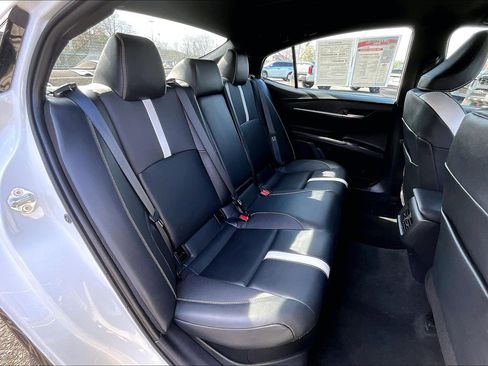 Used 2025 Toyota Camry SE image 25