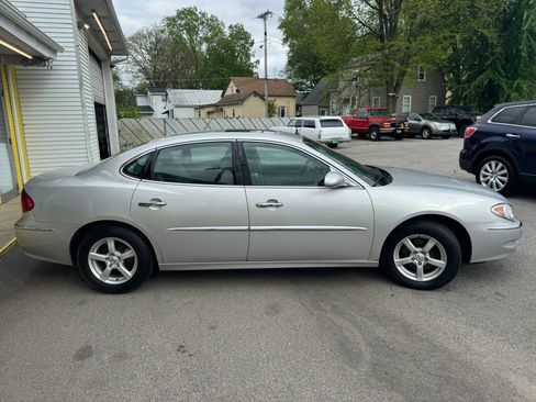 Used 2005 Buick LaCrosse CXL w/ Gold Convenience Package FWD image 9