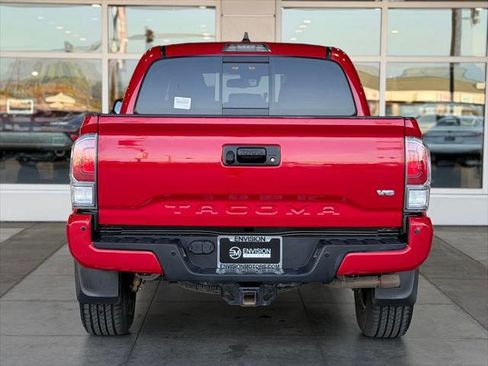 Certified 2021 Toyota Tacoma TRD Off-Road w/ Technology Package AWD/4WD image 12