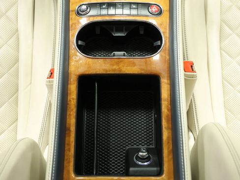 Used 2016 Bentley Continental GT image 33