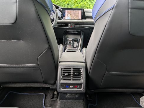 Used 2024 Volkswagen Golf R AWD/4WD image 20