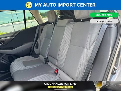 Used 2025 Subaru Outback Premium AWD/4WD image 24
