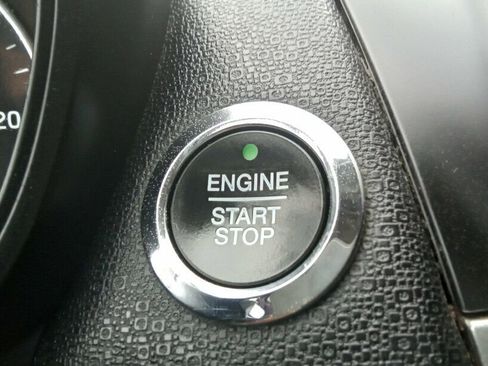 Used 2018 Ford EcoSport SE w/ SE Convenience Package image 28