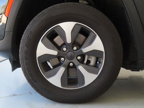 Used 2022 Jeep Grand Cherokee Limited 4xe image 31