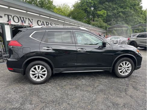 Used 2017 Nissan Rogue SV w/ SV Premium Package AWD/4WD image 5