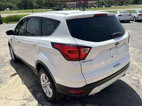 Used 2019 Ford Escape SE FWD image 7