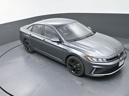 New 2026 Volkswagen Jetta SE image 13