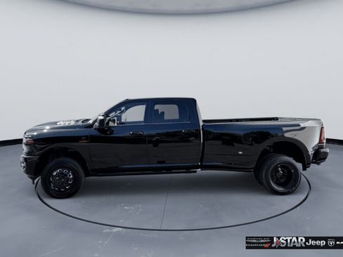New 2026 RAM 3500 Laramie AWD/4WD image 8