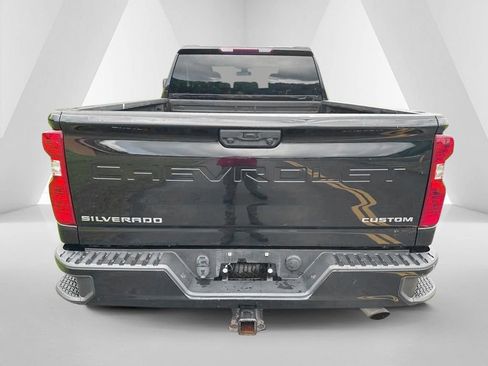 Used 2023 Chevrolet Silverado 2500 Custom w/ Custom Convenience Package AWD/4WD image 6