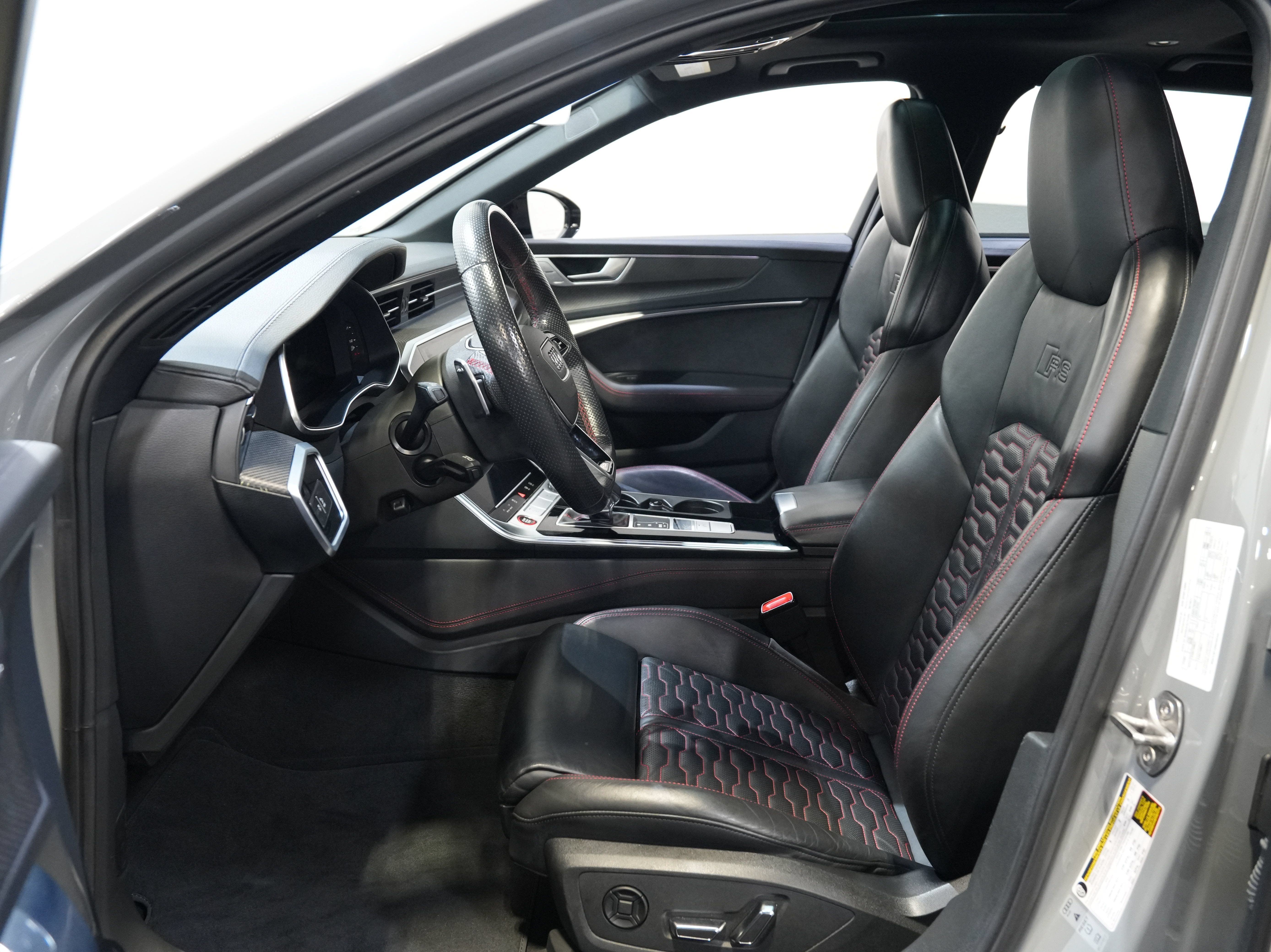 Used 2022 Audi RS 6 AWD/4WD image 31
