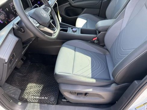 New 2026 Volkswagen Tiguan SE AWD/4WD image 11