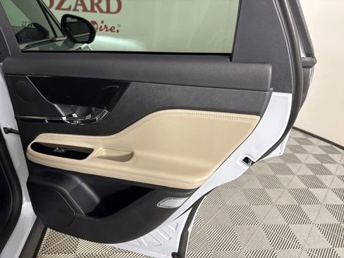 New 2026 Lincoln Corsair Premiere image 24