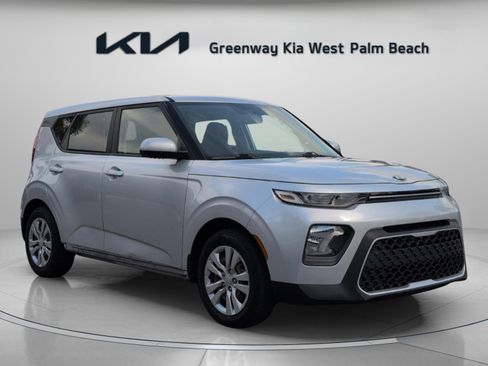 Used 2020 Kia Soul LX image 1