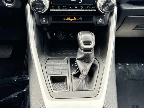 Used 2024 Toyota RAV4 XLE image 12
