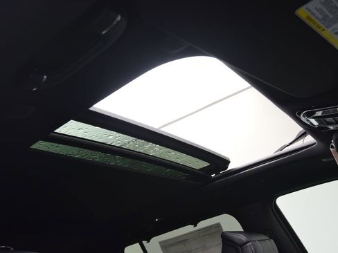 New 2026 Jeep Grand Wagoneer Summit AWD/4WD image 17