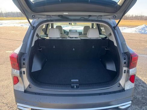 Used 2021 Kia Seltos EX image 19