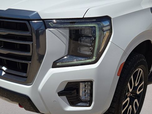 Used 2021 GMC Yukon AT4 w/ Technology Package AWD/4WD image 9