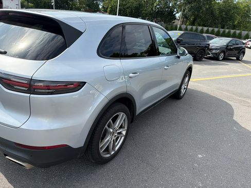 Used 2019 Porsche Cayenne AWD/4WD image 3