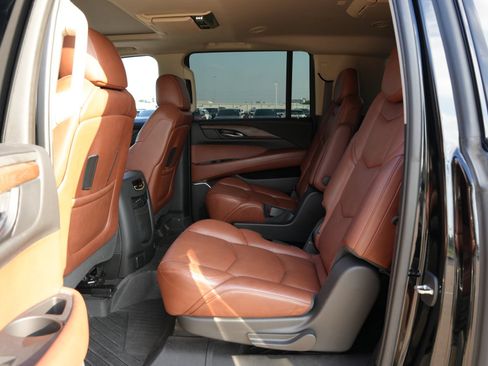 Used 2019 Cadillac Escalade ESV Premium Luxury RWD image 15