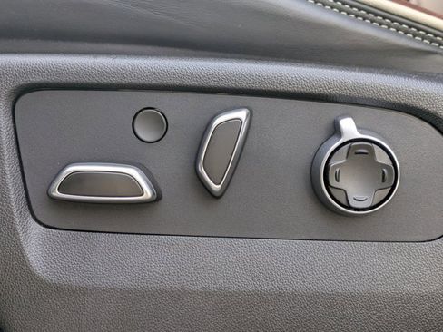 Used 2024 GMC Yukon Denali Ultimate image 21