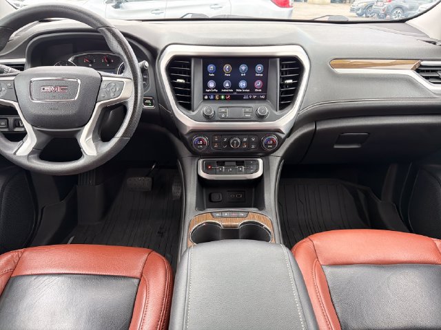 Used 2023 GMC Acadia SLE w/ Driver Convenience Package FWD image 9