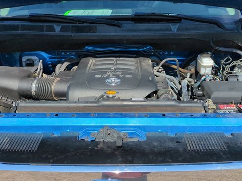 Used 2017 Toyota Tundra SR5 w/ TRD Off Road Package AWD/4WD image 31
