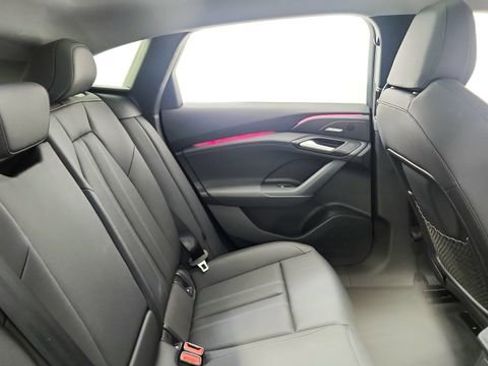 Used 2025 Audi A6 e-tron Premium Plus w/ Premium Plus image 26