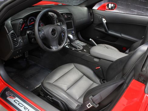 Used 2013 Chevrolet Corvette Grand Sport w/ 2LT Preferred Equipment Group image 40