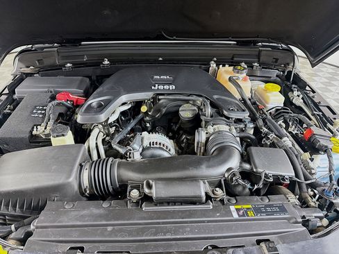 Used 2020 Jeep Wrangler Unlimited Sport S image 39