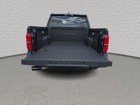 Used 2026 Toyota Tacoma SR5 AWD/4WD image 13
