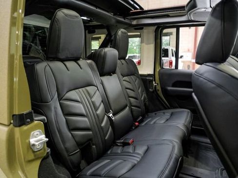 Used 2025 Jeep Wrangler Unlimited Rubicon 392 image 82