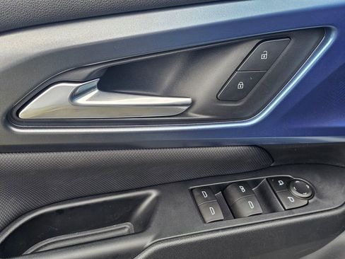 New 2026 Chevrolet Equinox EV LT AWD/4WD image 21