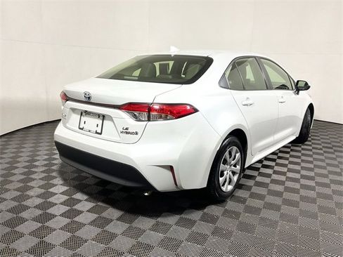Used 2024 Toyota Corolla LE image 15