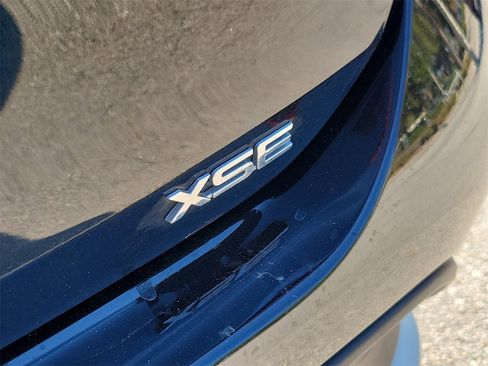 Used 2024 Toyota Highlander XSE image 7