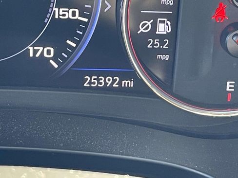 Used 2024 Chevrolet Malibu LT image 25