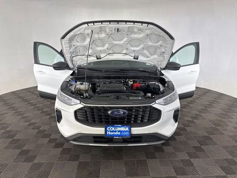 Used 2025 Ford Escape Active AWD/4WD image 14