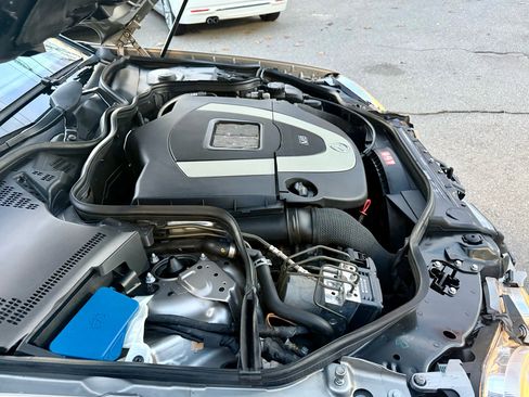 Used 2008 Mercedes-Benz E 350 Luxury image 38