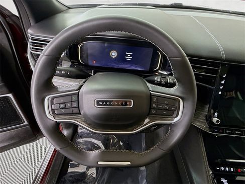 Used 2022 Jeep Wagoneer Series III w/ Premium Group I image 23