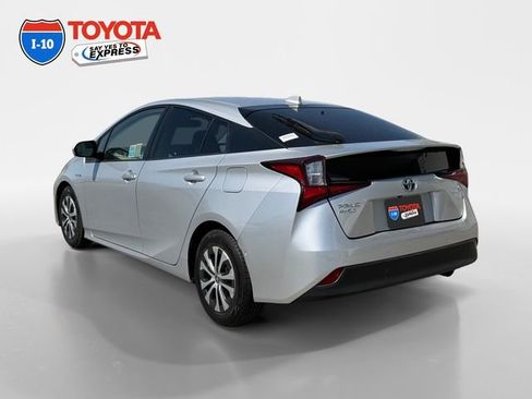 Certified 2021 Toyota Prius XLE w/ Carpet Mat Package (TMS) AWD/4WD image 3