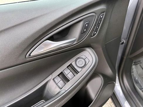 Used 2021 Buick Encore GX Essence FWD image 15