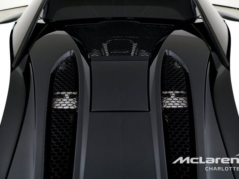 Used 2020 McLaren 620R RWD image 25