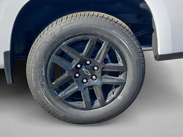New 2026 Chevrolet Silverado 1500 RST w/ Dark Appearance Package AWD/4WD image 13
