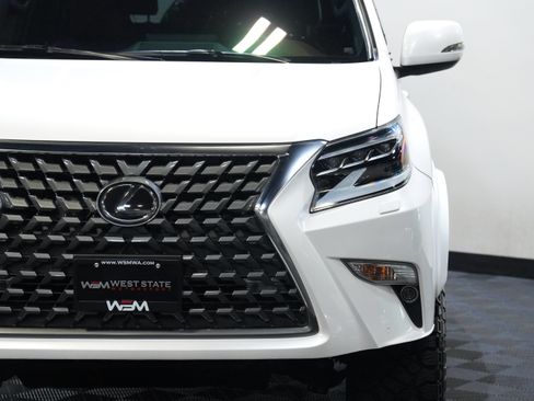 Used 2023 Lexus GX 460 Premium w/ Premium Package AWD/4WD image 10