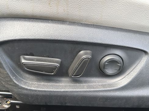 Used 2022 Toyota Camry SE FWD image 15