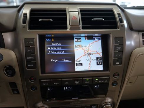 Used 2017 Lexus GX 460 image 35