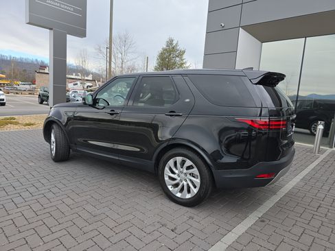 Used 2021 Land Rover Discovery S image 8
